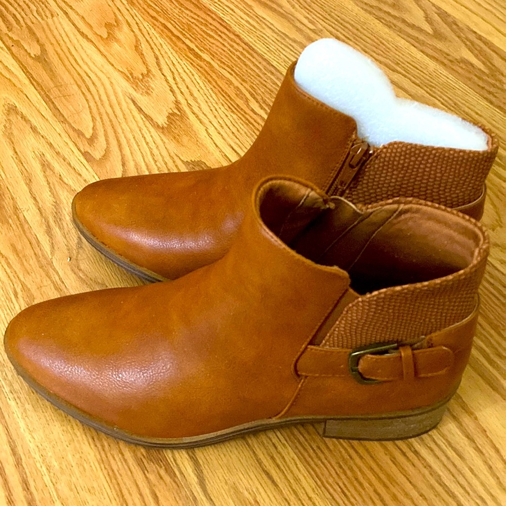 Short boots